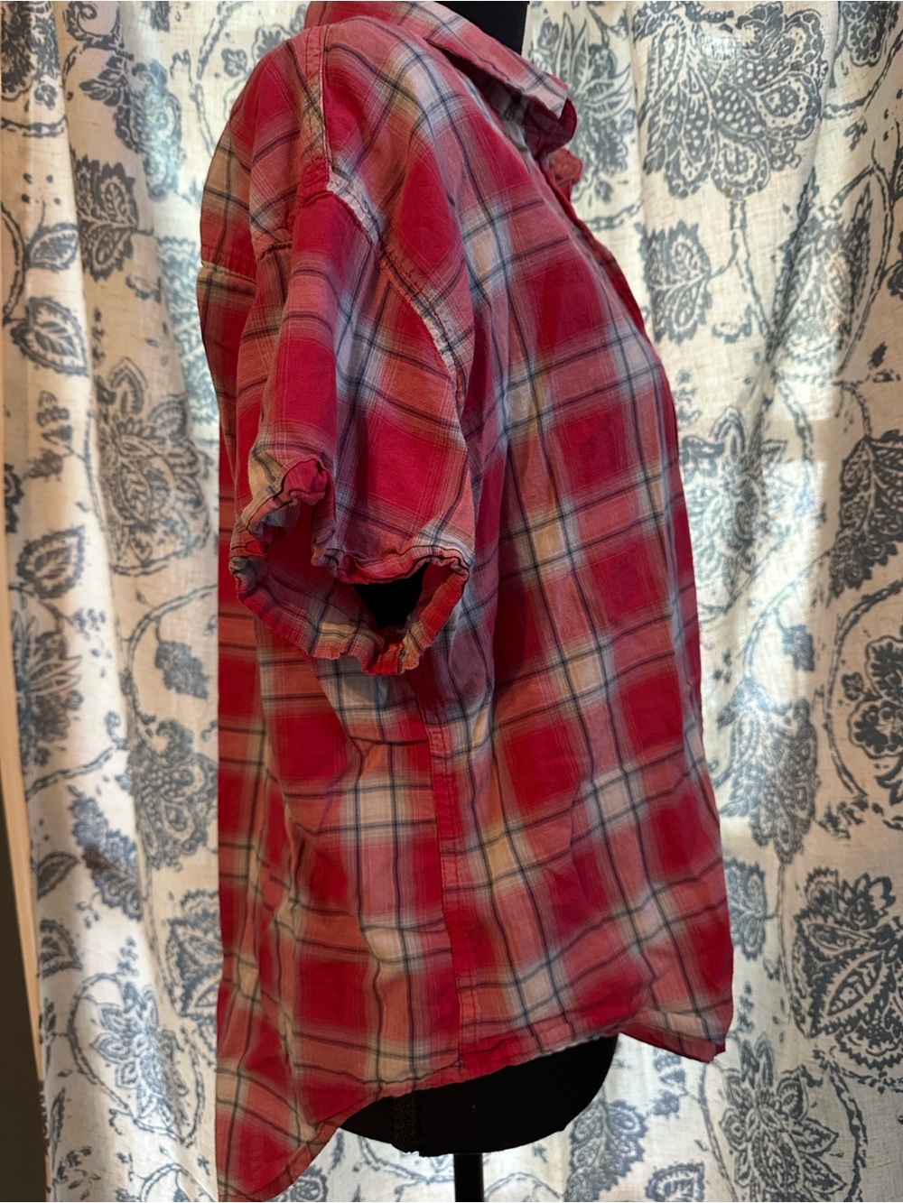 Universal Thread Red Plaid Button-Down Short Sleeve Shirt - Picture 3 of 6
